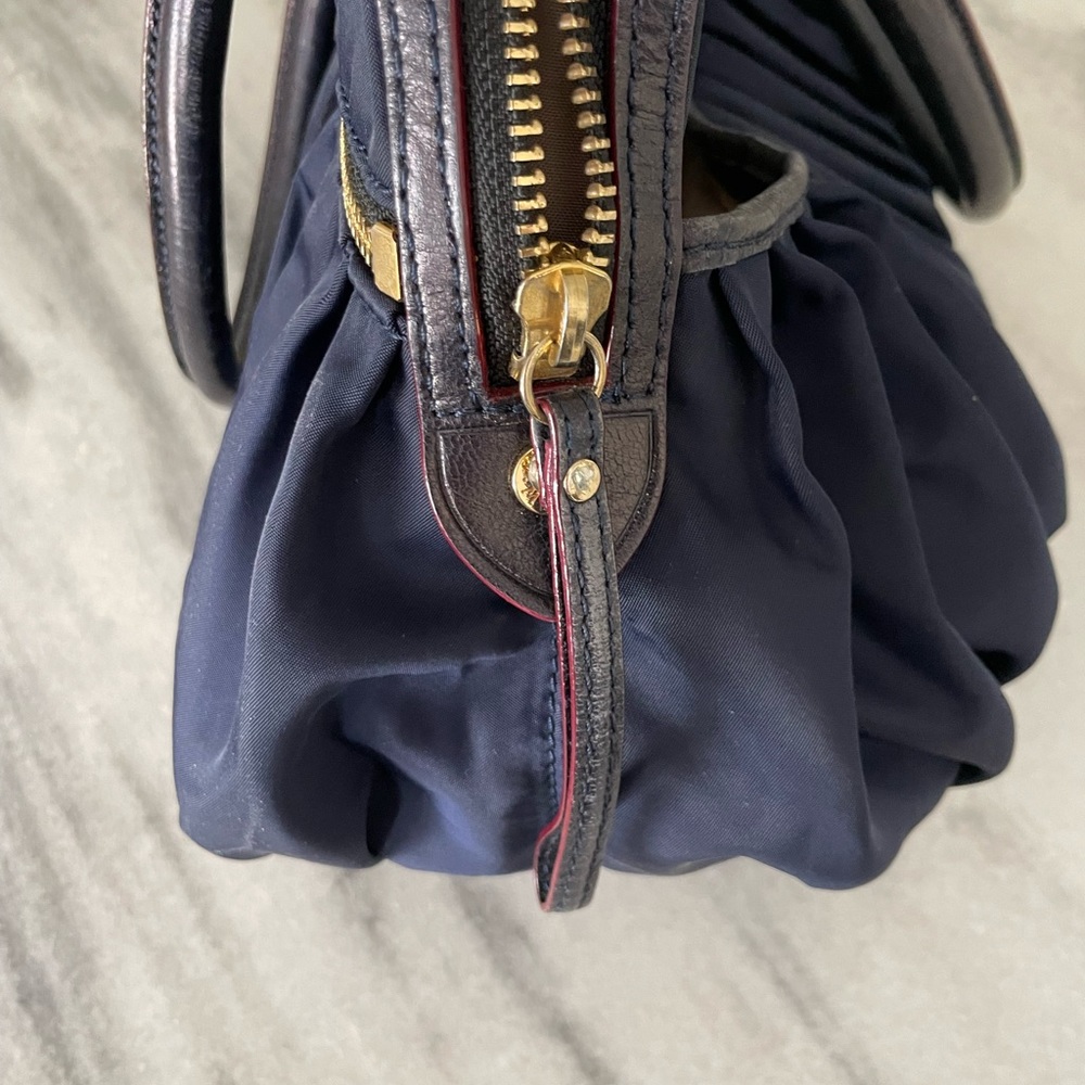MZ Wallace Navy Bedford Bea Pleated Satchel Bag EUC  w/ neutral lining. AWESOME - Picture 9 of 16